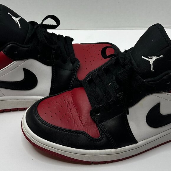 Authentic Pre-Owned 2021 Air Jordan 1 Low Bred Toe Size 9 - Rare Find! - Picture 2 of 3